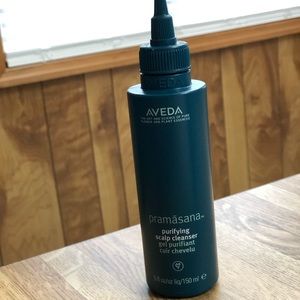 Purifying scalp cleanser